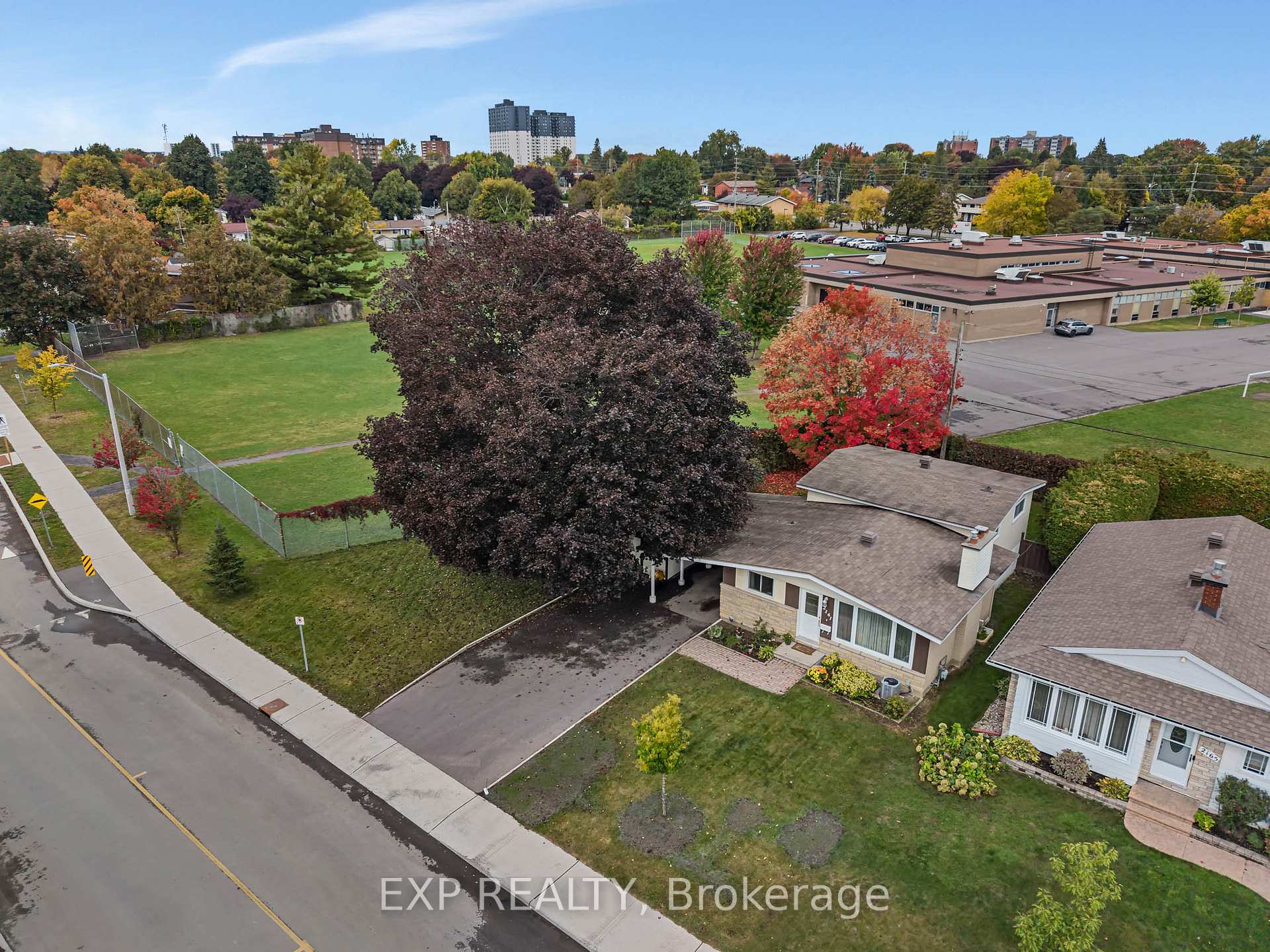 Photo 36 of 2161 Valley Drive, Ottawa, Elmvale Acres/Urbandale — HOMEH