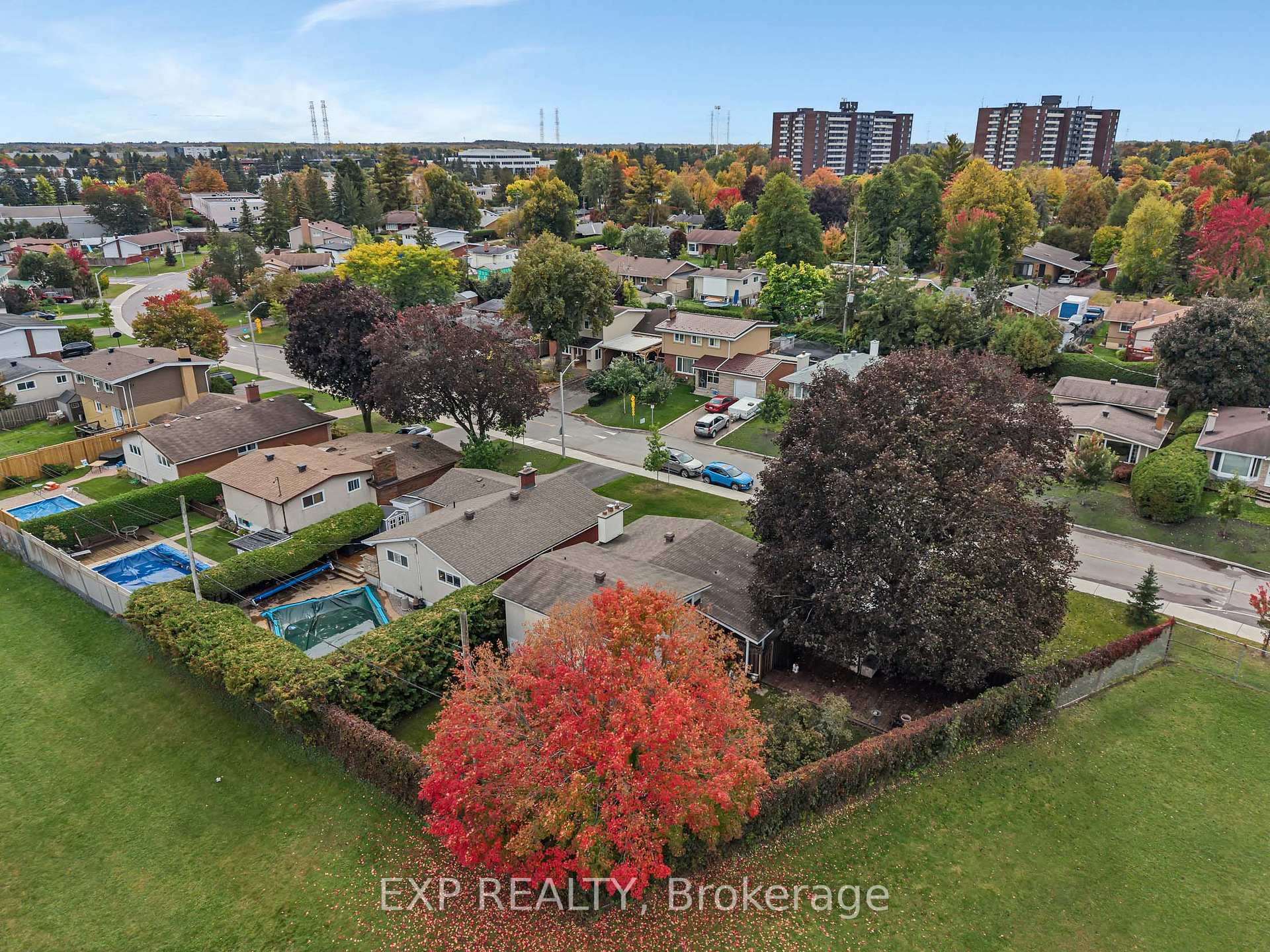 Photo 38 of 2161 Valley Drive, Ottawa, Elmvale Acres/Urbandale — HOMEH
