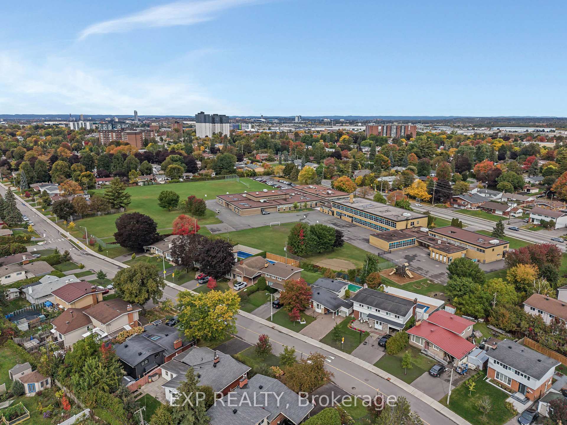 Photo 39 of 2161 Valley Drive, Ottawa, Elmvale Acres/Urbandale — HOMEH