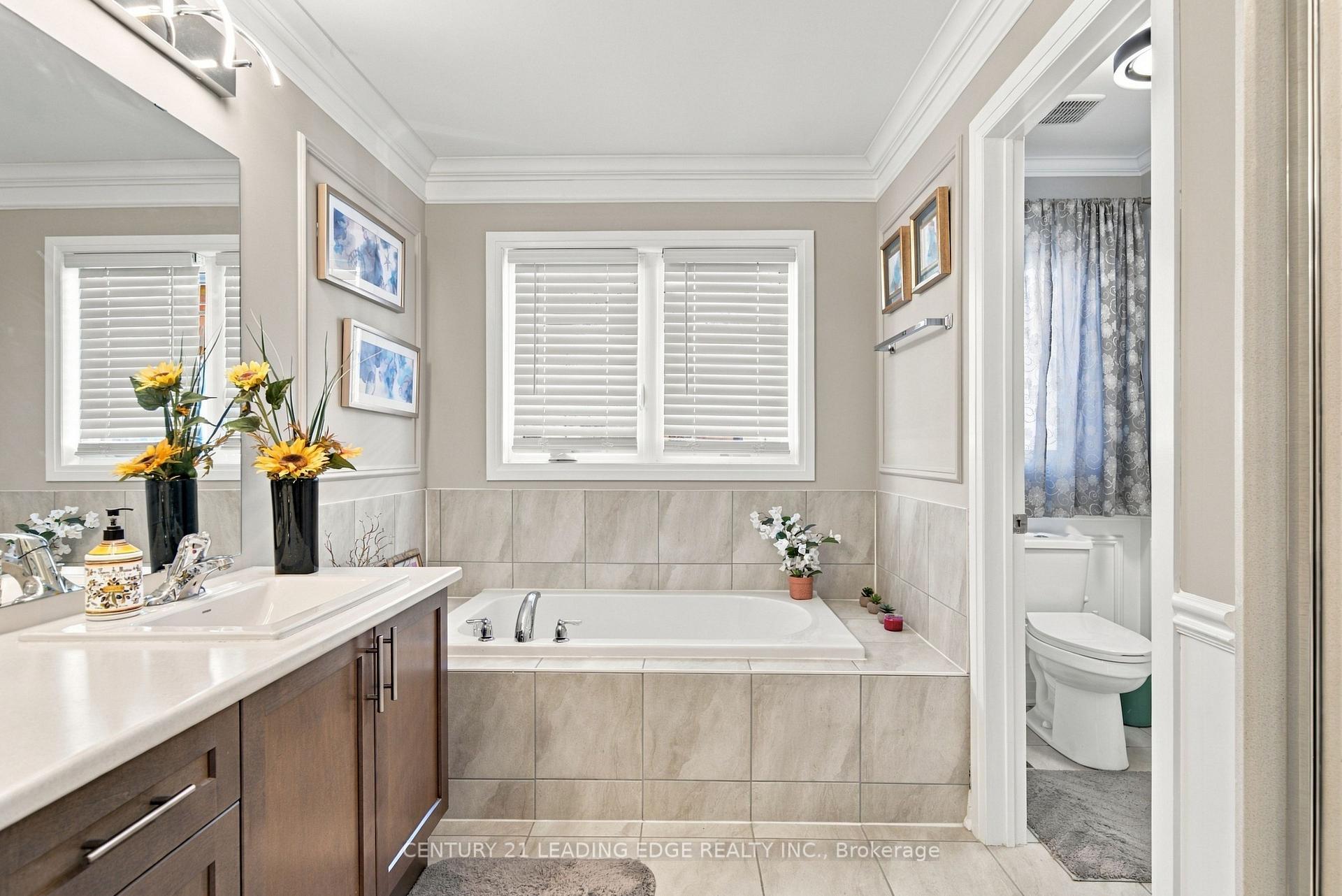 Photo 70 of 119 Yacht Drive, Clarington, Bowmanville — HOMEH