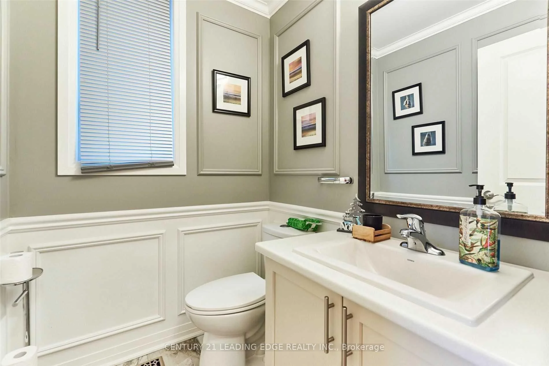 Photo 4 of 119 Yacht Drive, Clarington, Bowmanville — HOMEH