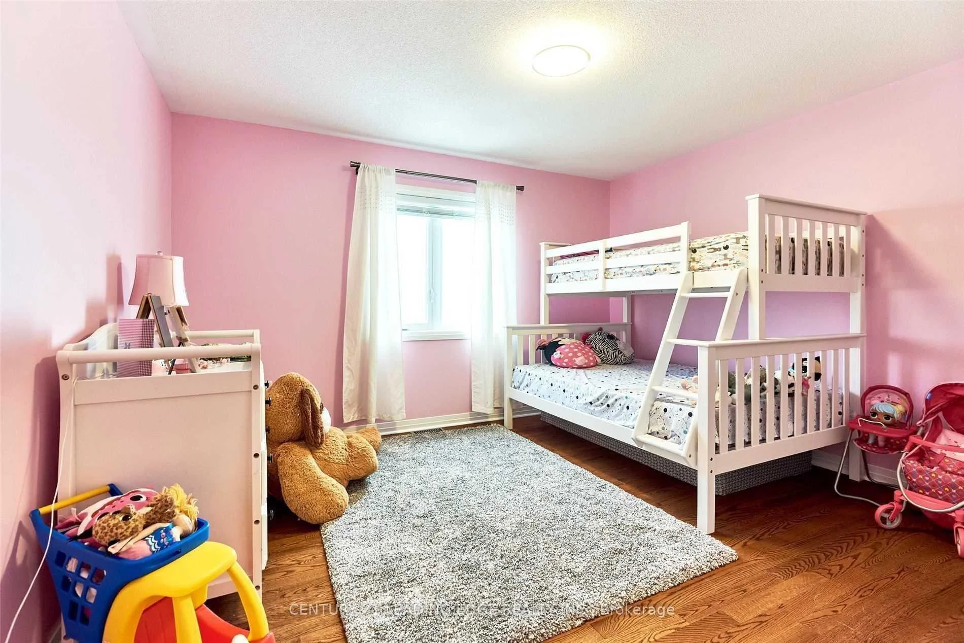 Photo 23 of 119 Yacht Drive, Clarington, Bowmanville — HOMEH