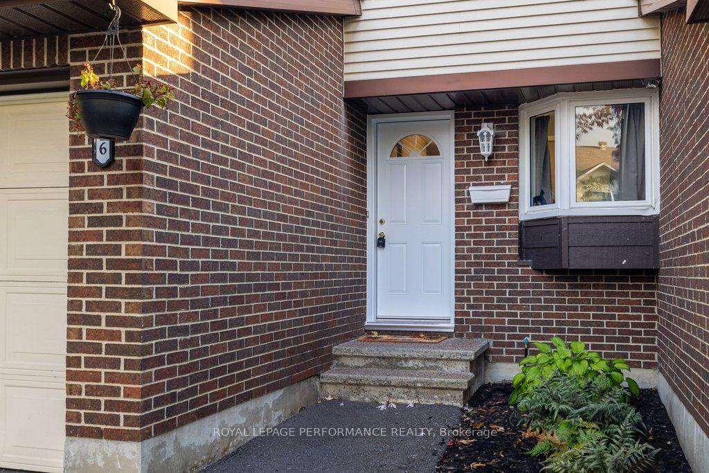 Photo 2 of Unit 93, 6816 Bilberry Drive, Ottawa, Convent Glen North — HOMEH