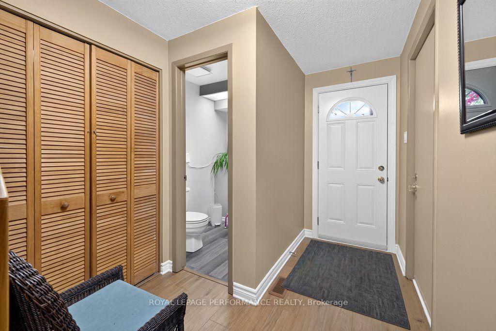 Photo 4 of Unit 93, 6816 Bilberry Drive, Ottawa, Convent Glen North — HOMEH