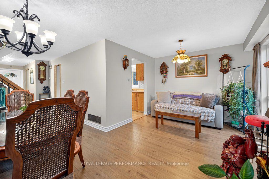 Photo 8 of Unit 93, 6816 Bilberry Drive, Ottawa, Convent Glen North — HOMEH