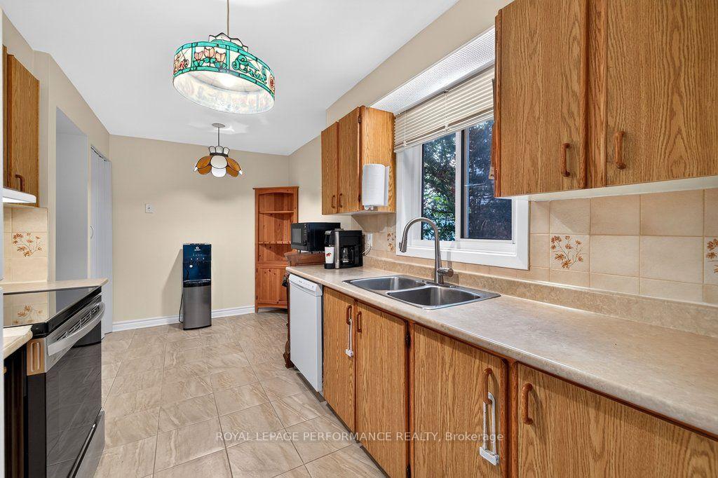 Photo 11 of Unit 93, 6816 Bilberry Drive, Ottawa, Convent Glen North — HOMEH