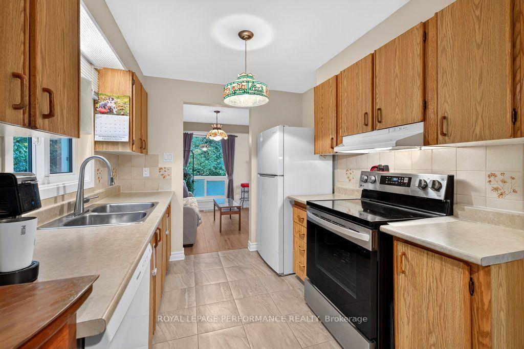 Photo 13 of Unit 93, 6816 Bilberry Drive, Ottawa, Convent Glen North — HOMEH