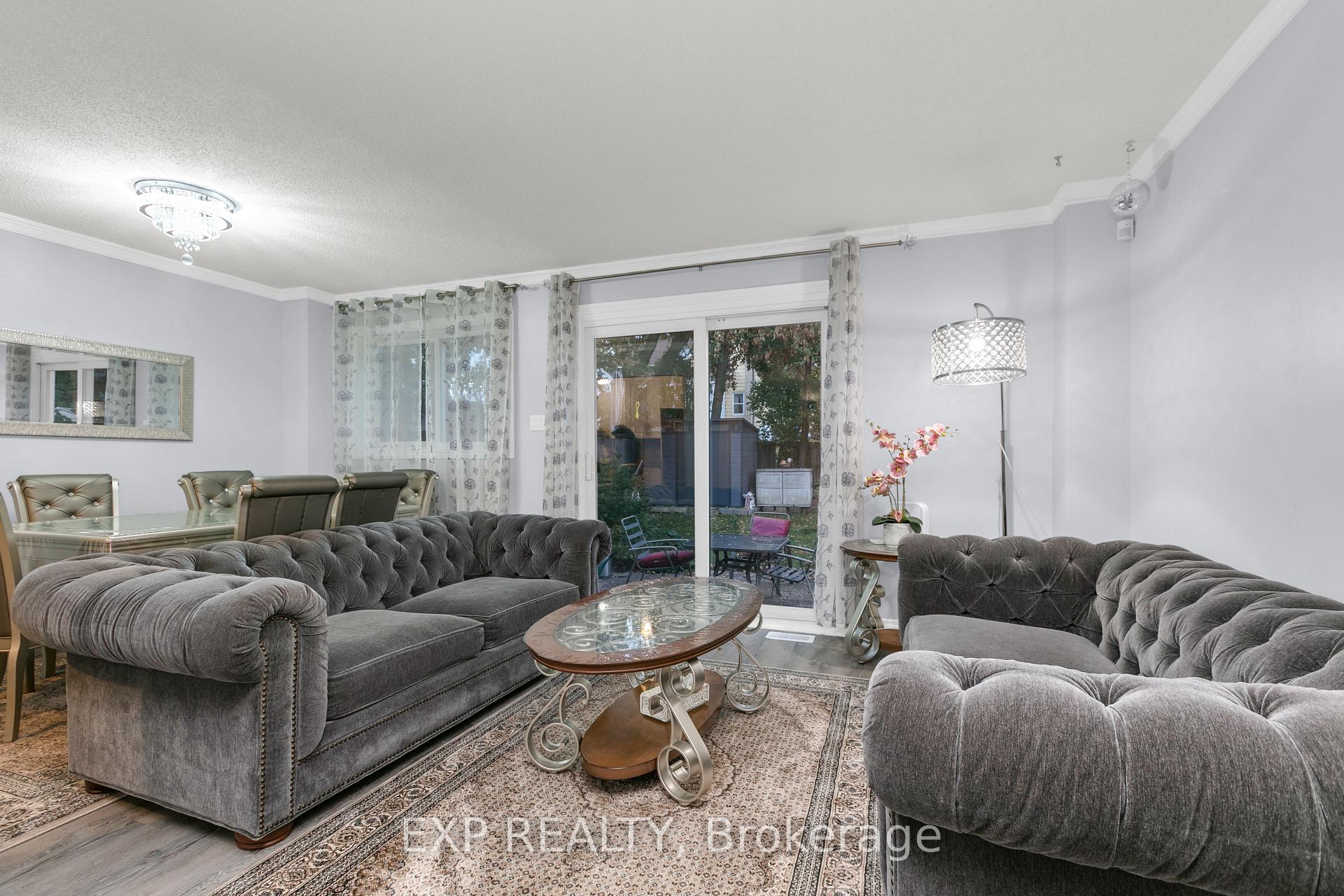 Photo 6 of 4 Fulham Court E, Ottawa, Barrhaven - On the Green — HOMEH