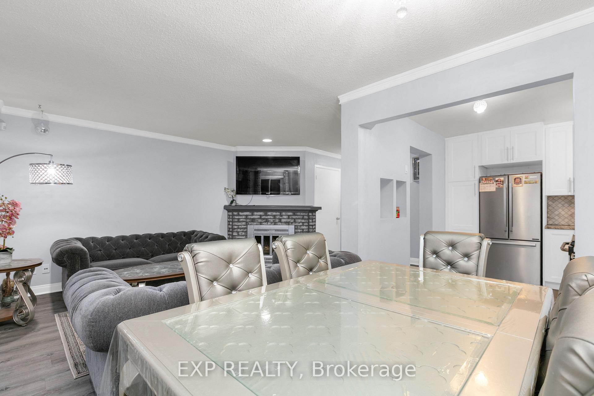 Photo 11 of 4 Fulham Court E, Ottawa, Barrhaven - On the Green — HOMEH