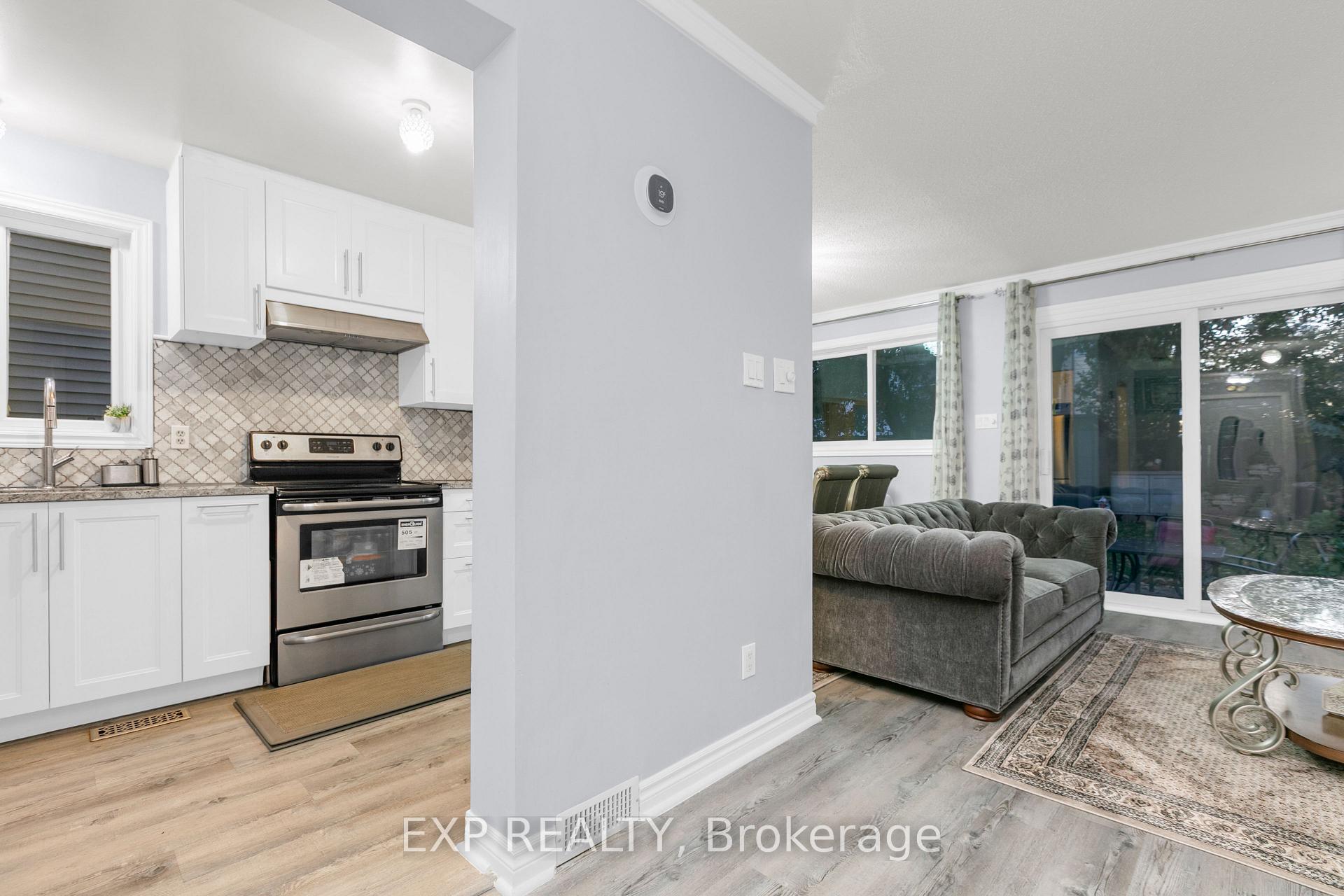 Photo 16 of 4 Fulham Court E, Ottawa, Barrhaven - On the Green — HOMEH