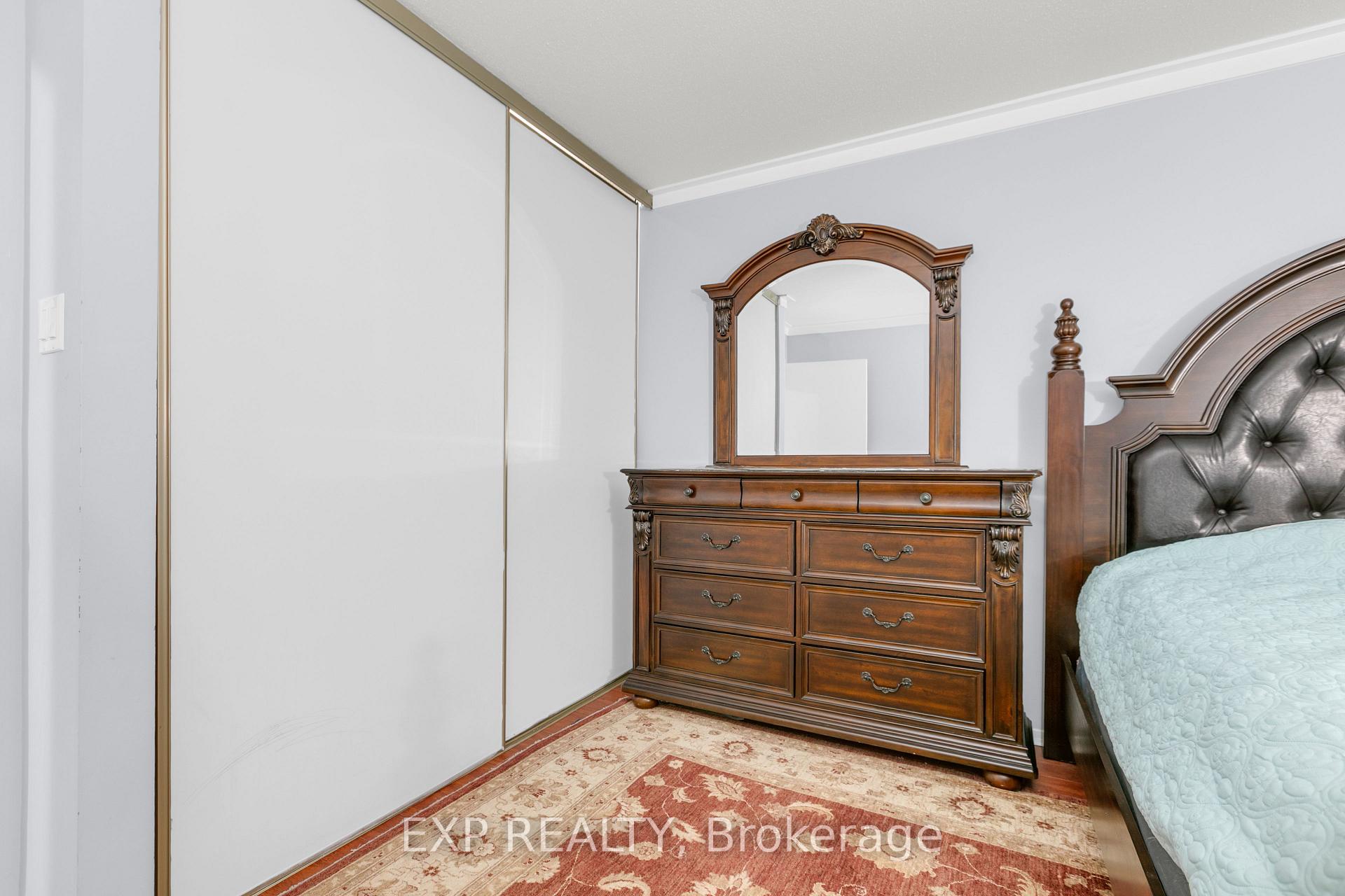 Photo 19 of 4 Fulham Court E, Ottawa, Barrhaven - On the Green — HOMEH