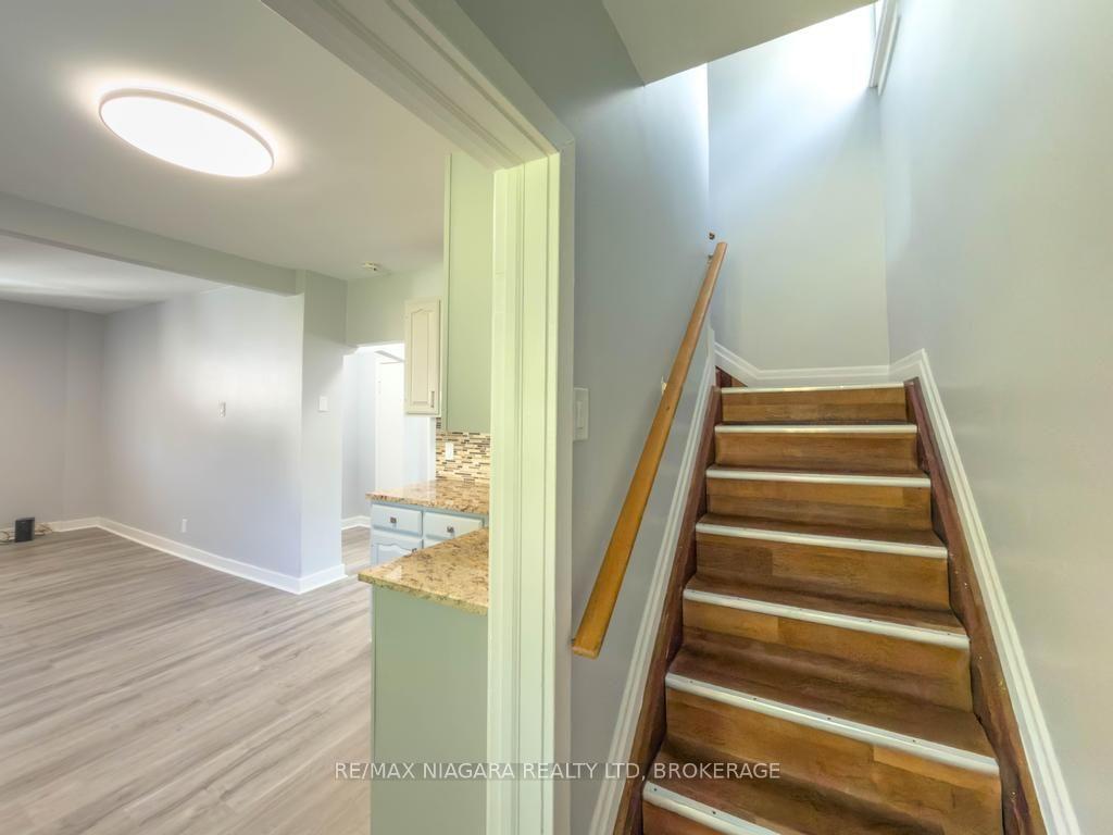 Photo 19 of 5576 Desson Avenue, Niagara Falls, Clifton Hill — HOMEH