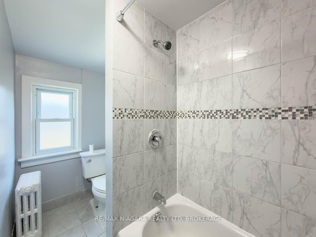 Photo 21 of 5576 Desson Avenue, Niagara Falls, Clifton Hill — HOMEH