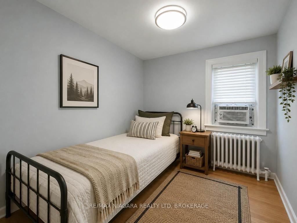 Photo 25 of 5576 Desson Avenue, Niagara Falls, Clifton Hill — HOMEH