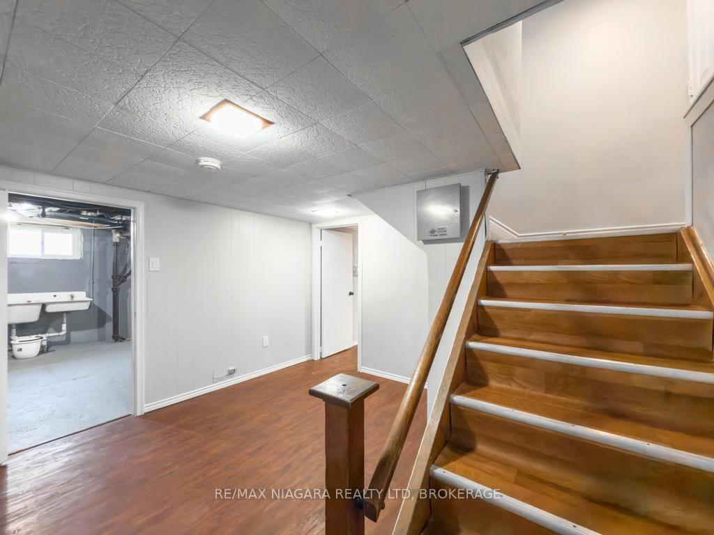 Photo 27 of 5576 Desson Avenue, Niagara Falls, Clifton Hill — HOMEH