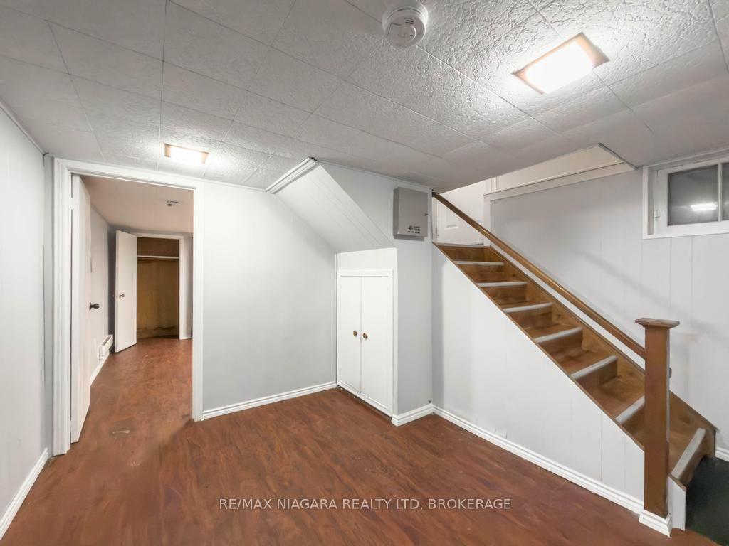 Photo 29 of 5576 Desson Avenue, Niagara Falls, Clifton Hill — HOMEH