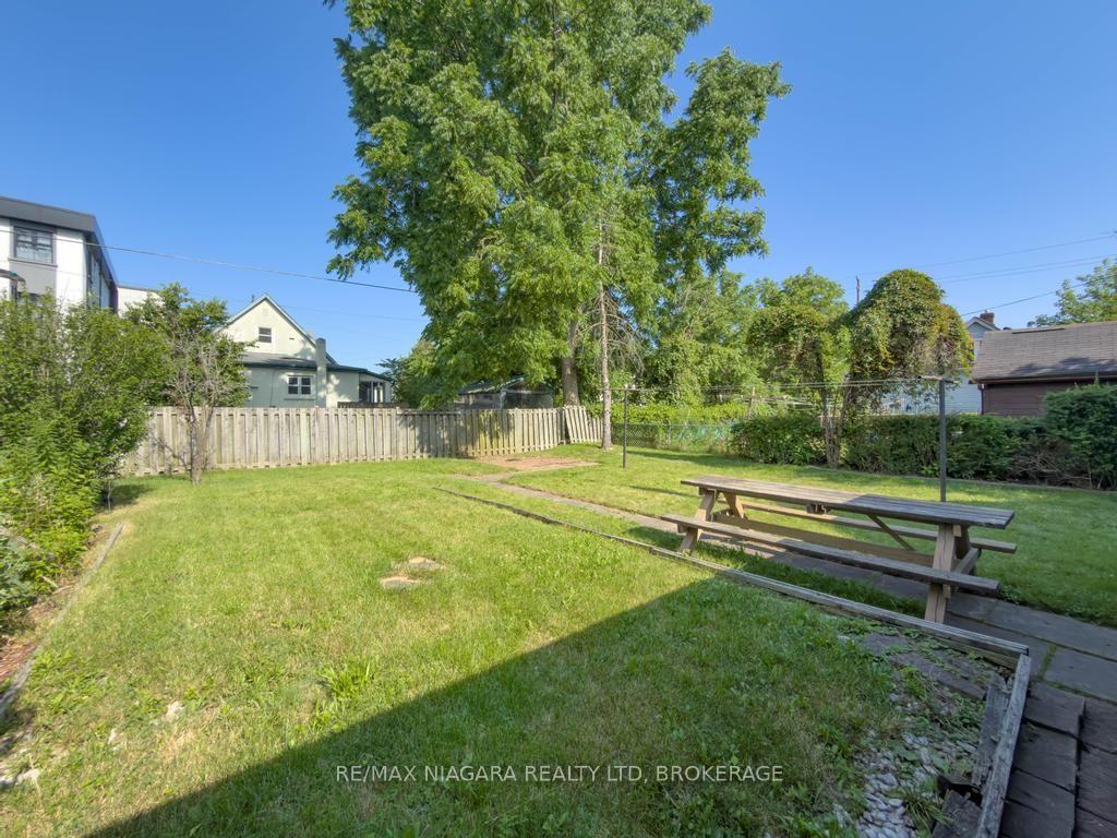 Photo 43 of 5576 Desson Avenue, Niagara Falls, Clifton Hill — HOMEH
