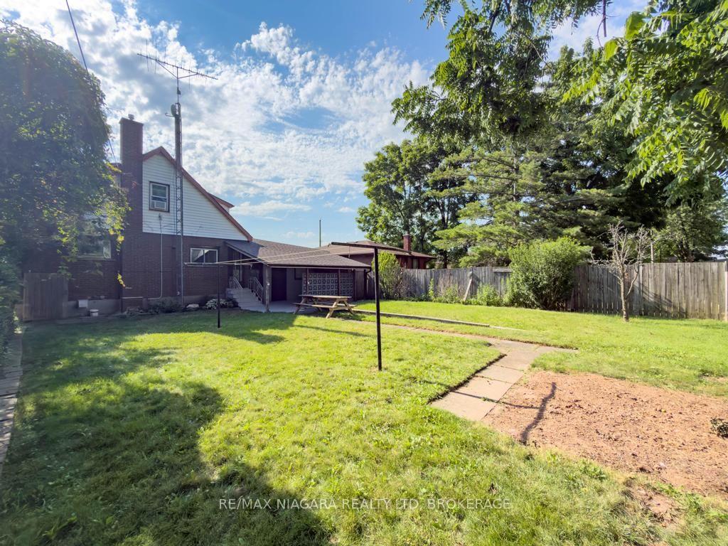 Photo 48 of 5576 Desson Avenue, Niagara Falls, Clifton Hill — HOMEH