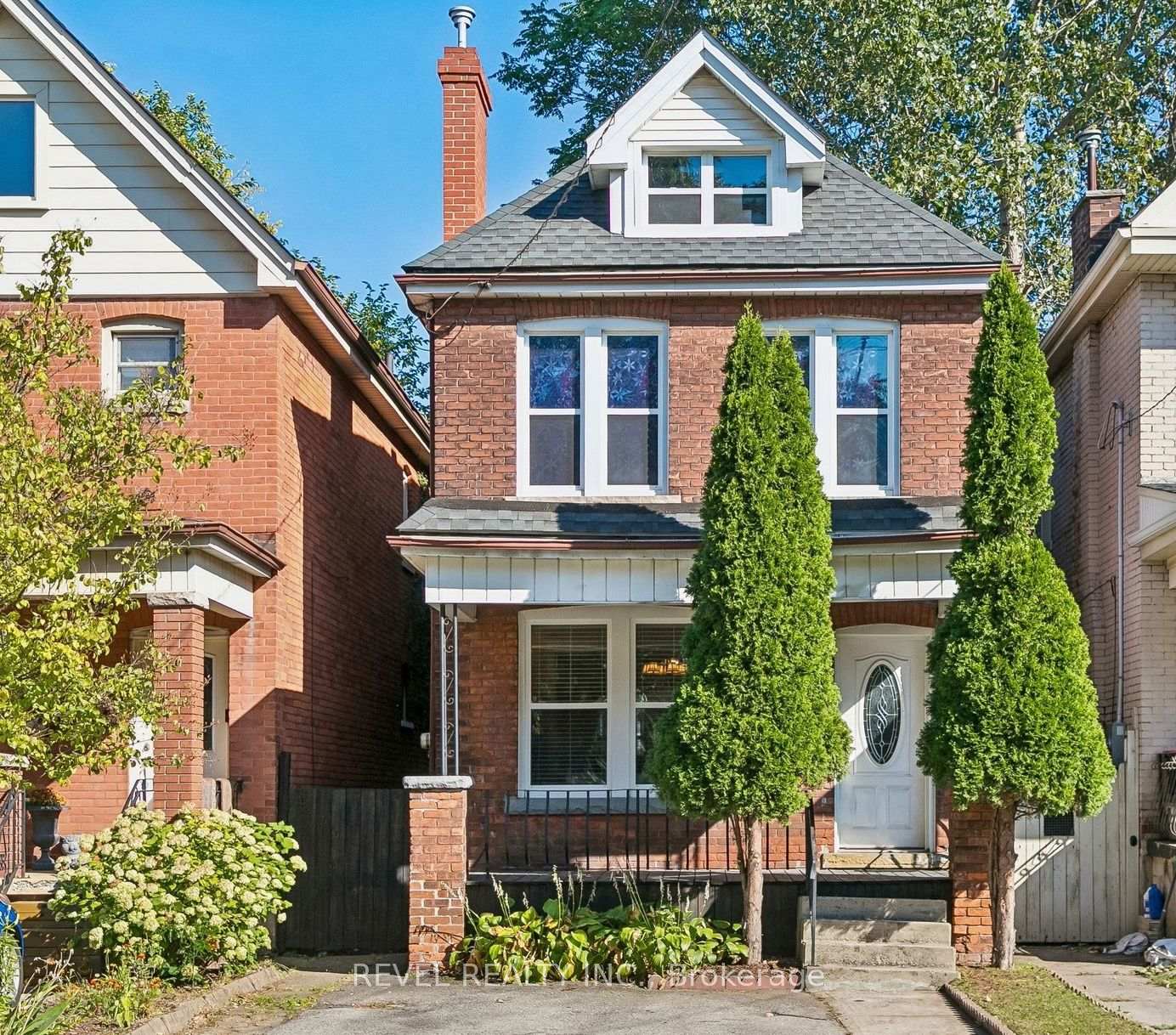 Photo of 36 Holton Avenue N