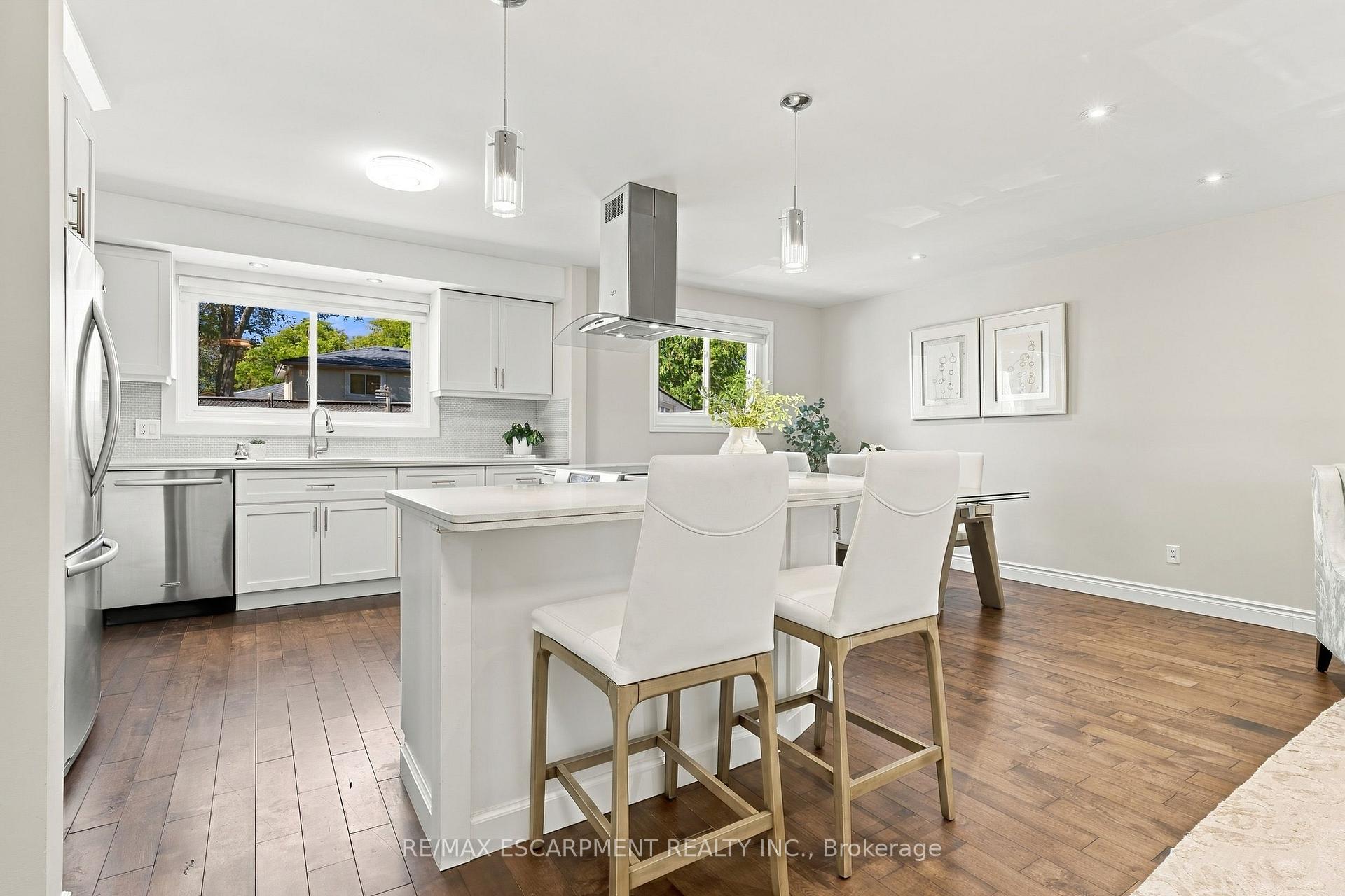 Photo 8 of 2231 Urwin Crescent, Oakville, West — HOMEH