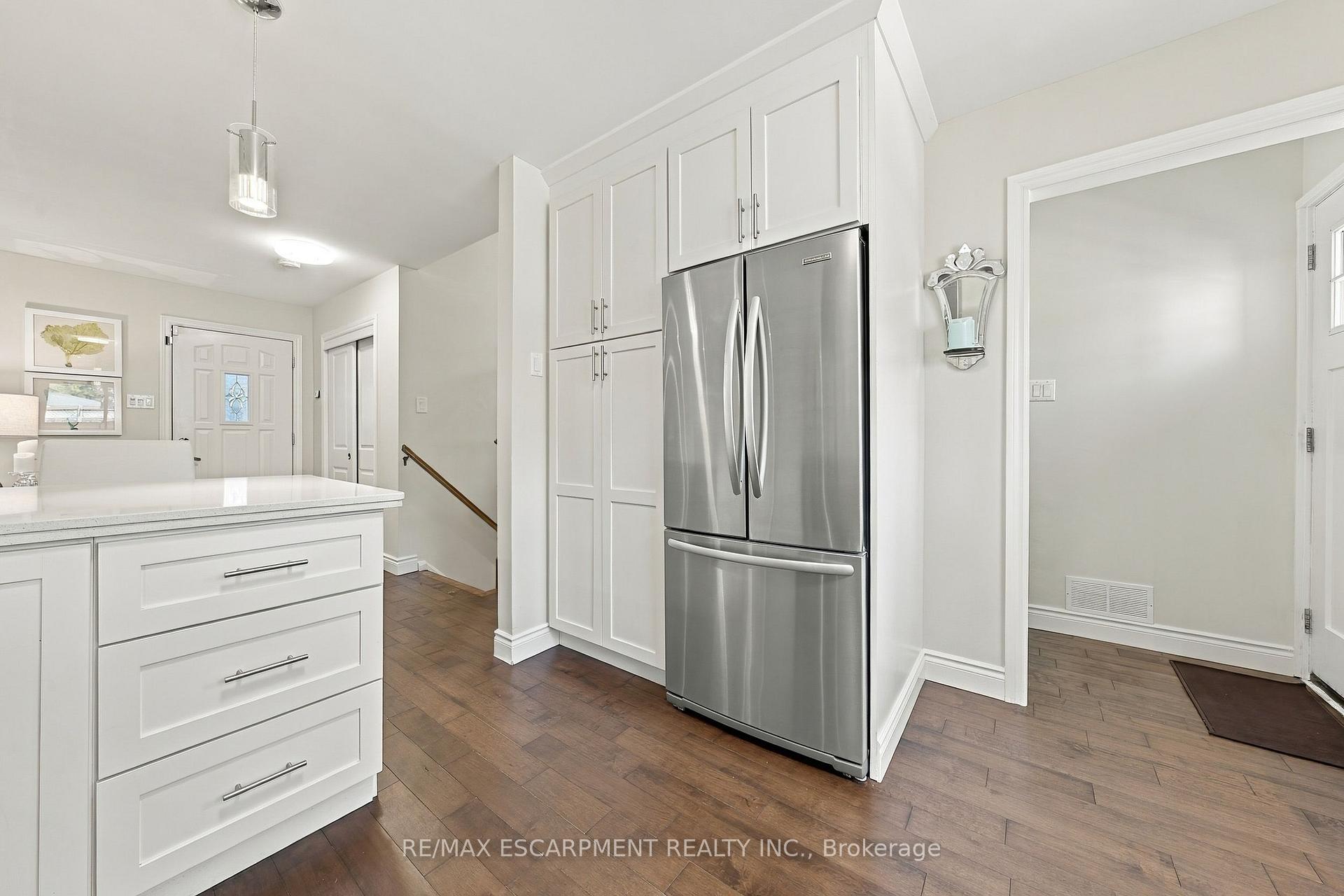 Photo 12 of 2231 Urwin Crescent, Oakville, West — HOMEH