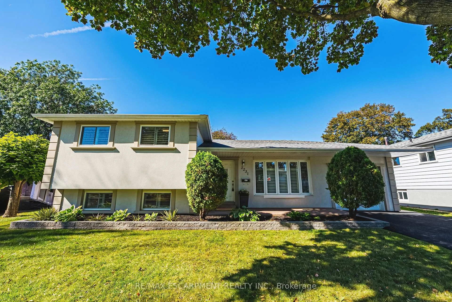 Photo 5 of 2231 Urwin Crescent, Oakville, West — HOMEH