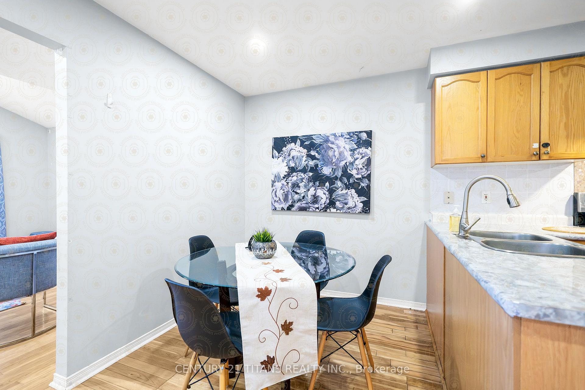 Photo 5 of 51 Marchwood Crescent, Clarington, Bowmanville — HOMEH