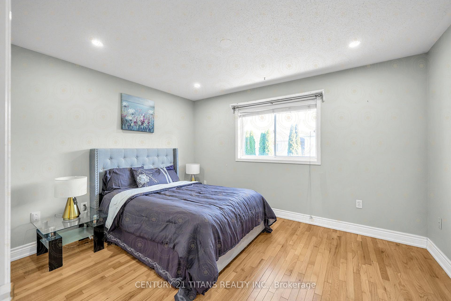 Photo 9 of 51 Marchwood Crescent, Clarington, Bowmanville — HOMEH
