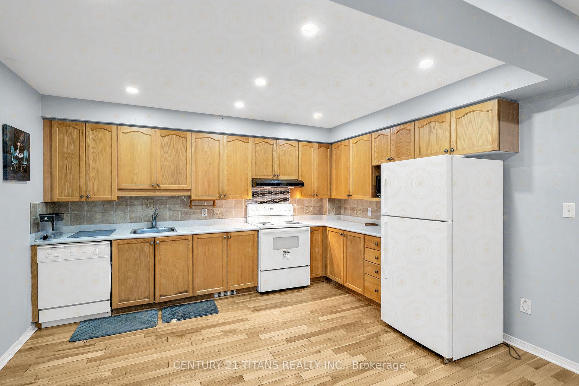 Photo 14 of 51 Marchwood Crescent, Clarington, Bowmanville — HOMEH