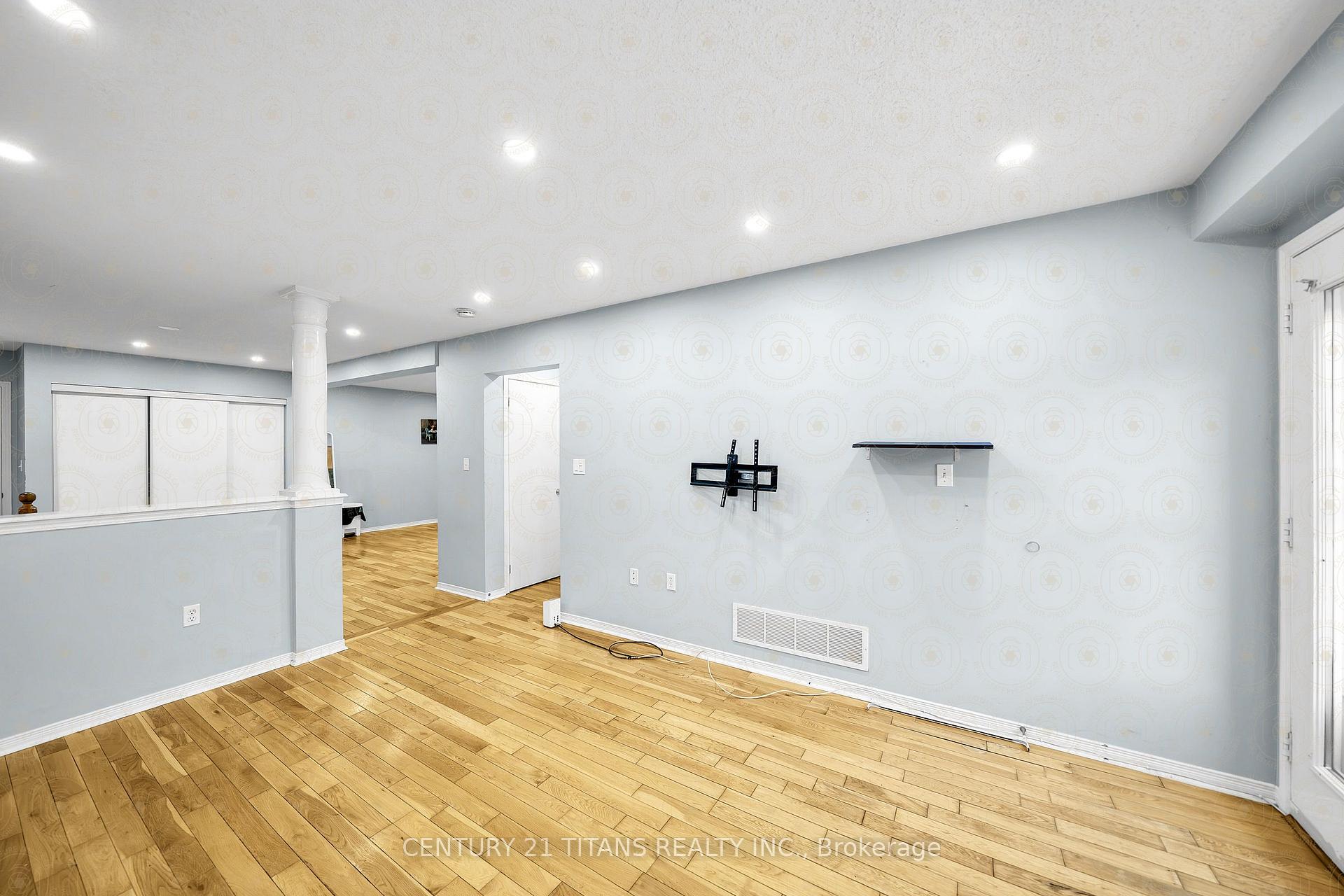 Photo 15 of 51 Marchwood Crescent, Clarington, Bowmanville — HOMEH