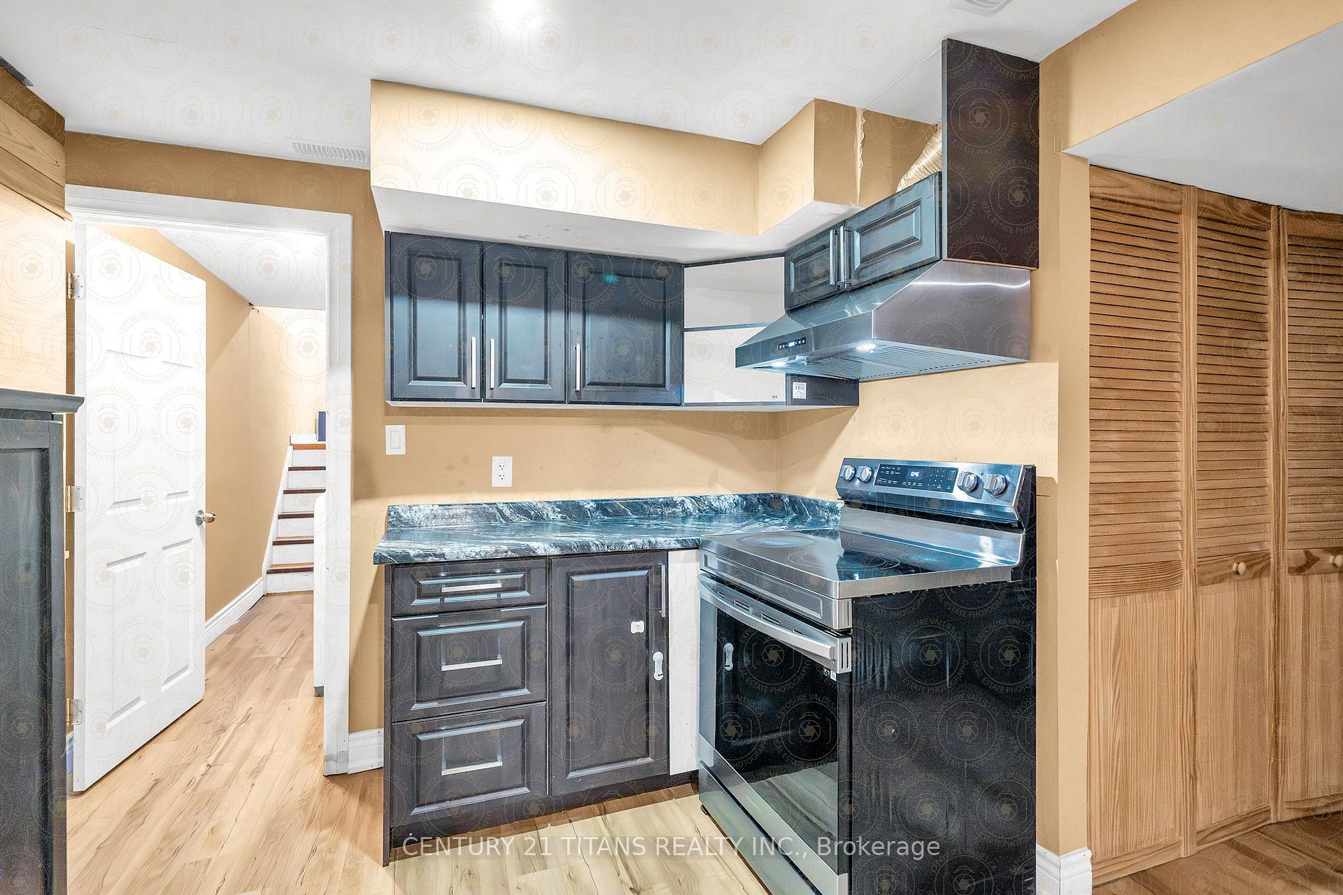 Photo 20 of 51 Marchwood Crescent, Clarington, Bowmanville — HOMEH