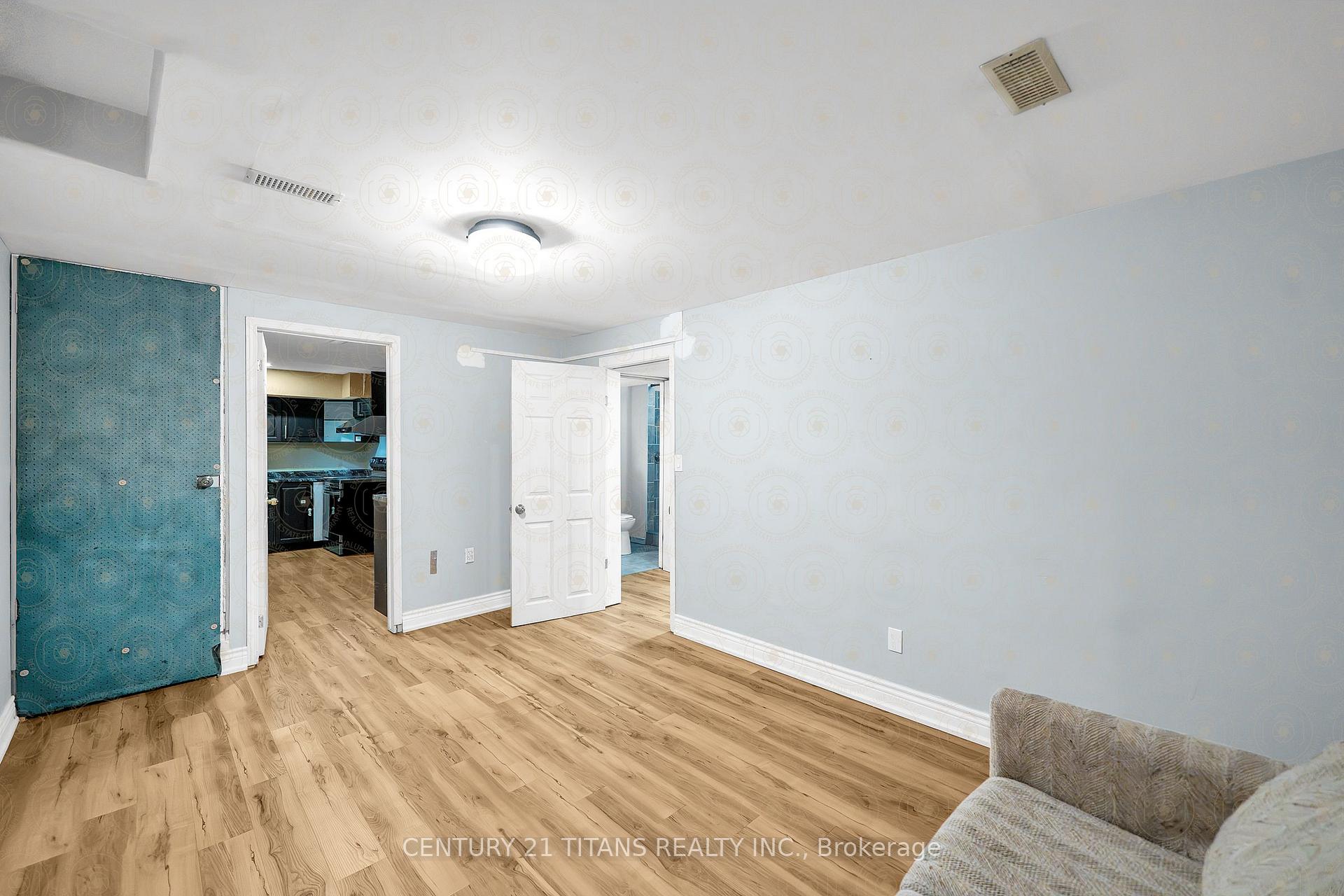 Photo 23 of 51 Marchwood Crescent, Clarington, Bowmanville — HOMEH