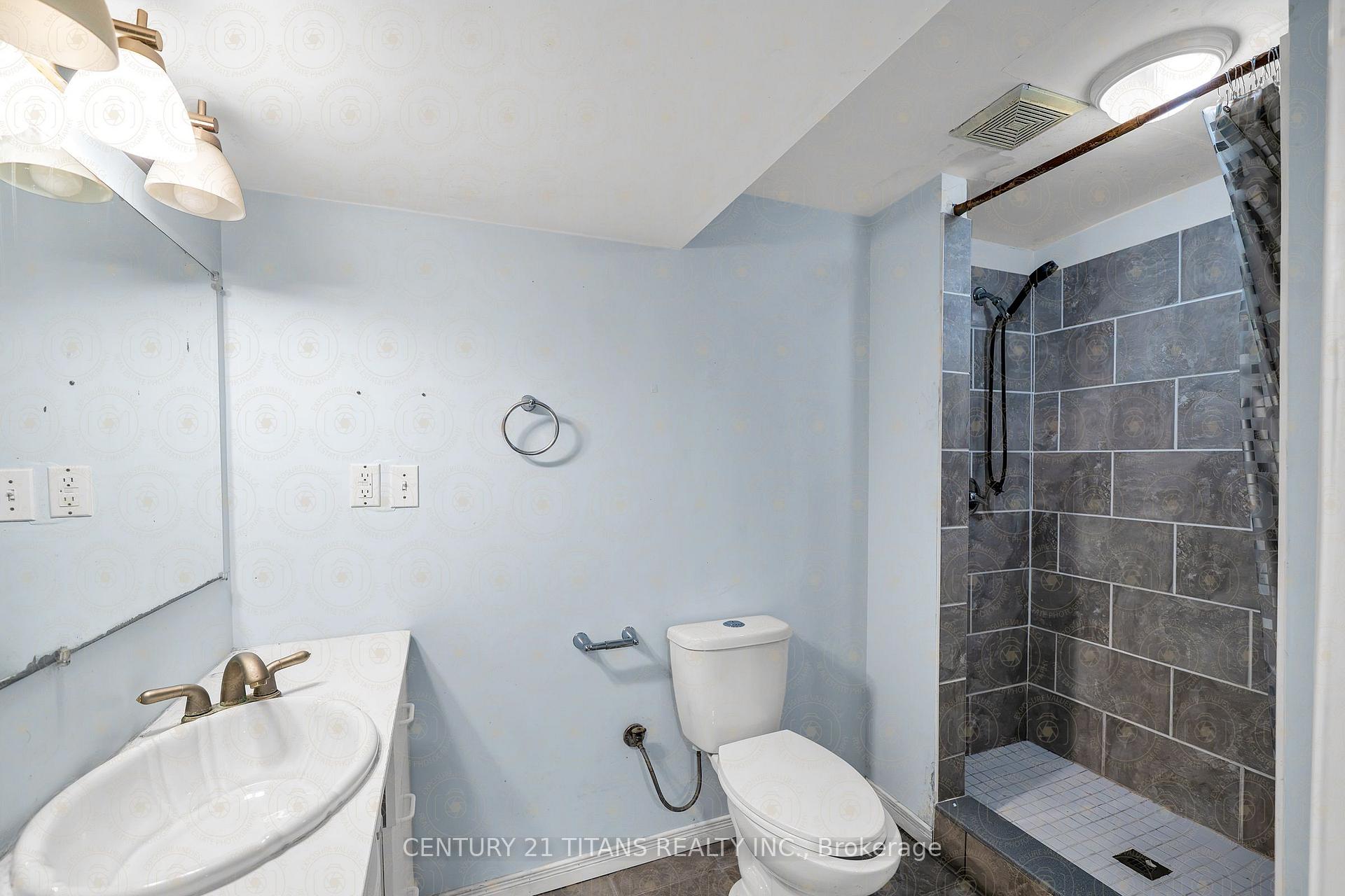 Photo 24 of 51 Marchwood Crescent, Clarington, Bowmanville — HOMEH