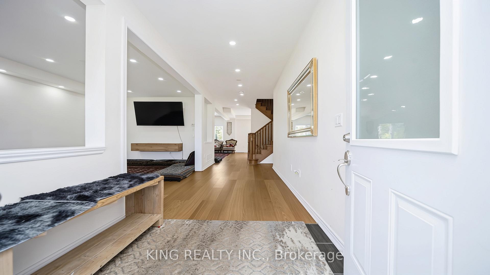 Photo 5 of 7 Todd Crescent, Southgate — HOMEH