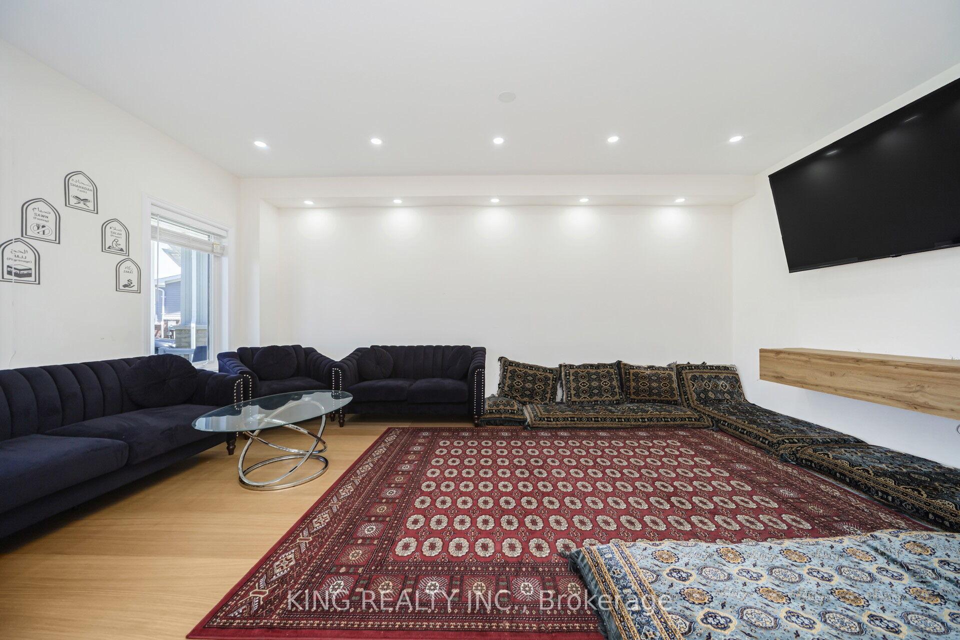 Photo 8 of 7 Todd Crescent, Southgate — HOMEH