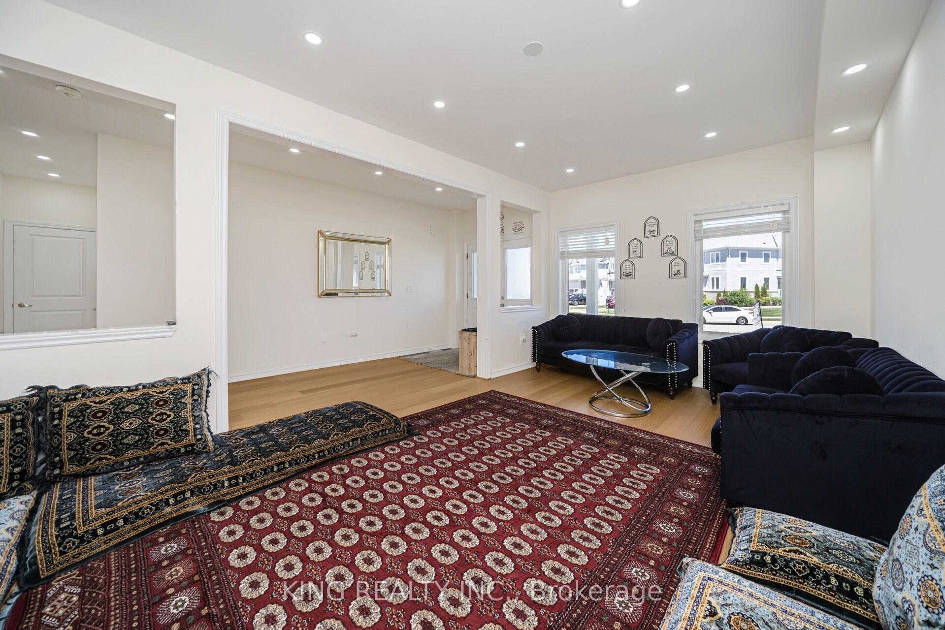 Photo 10 of 7 Todd Crescent, Southgate — HOMEH