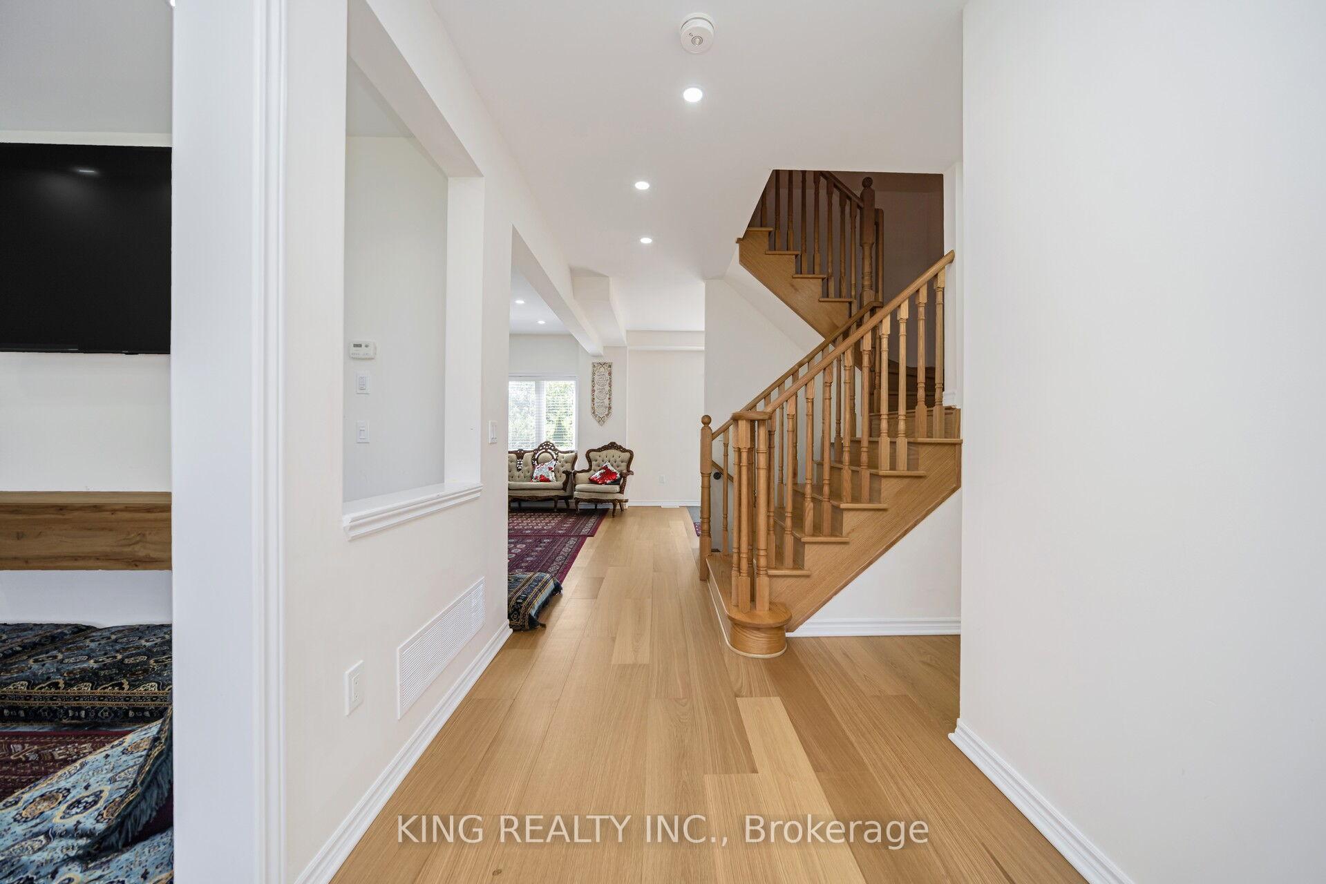 Photo 11 of 7 Todd Crescent, Southgate — HOMEH