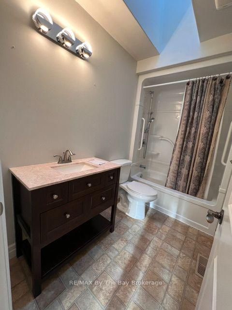 Photo 3 of Unit Unit a, 22 Edward Street, Clearview, Creemore — HOMEH