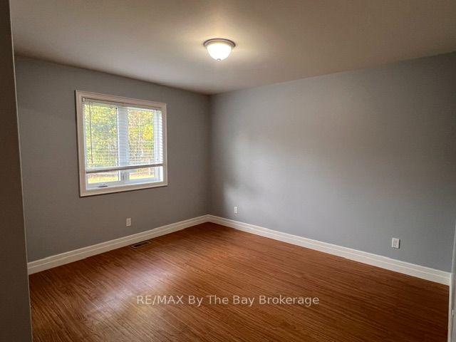 Photo 4 of Unit Unit a, 22 Edward Street, Clearview, Creemore — HOMEH