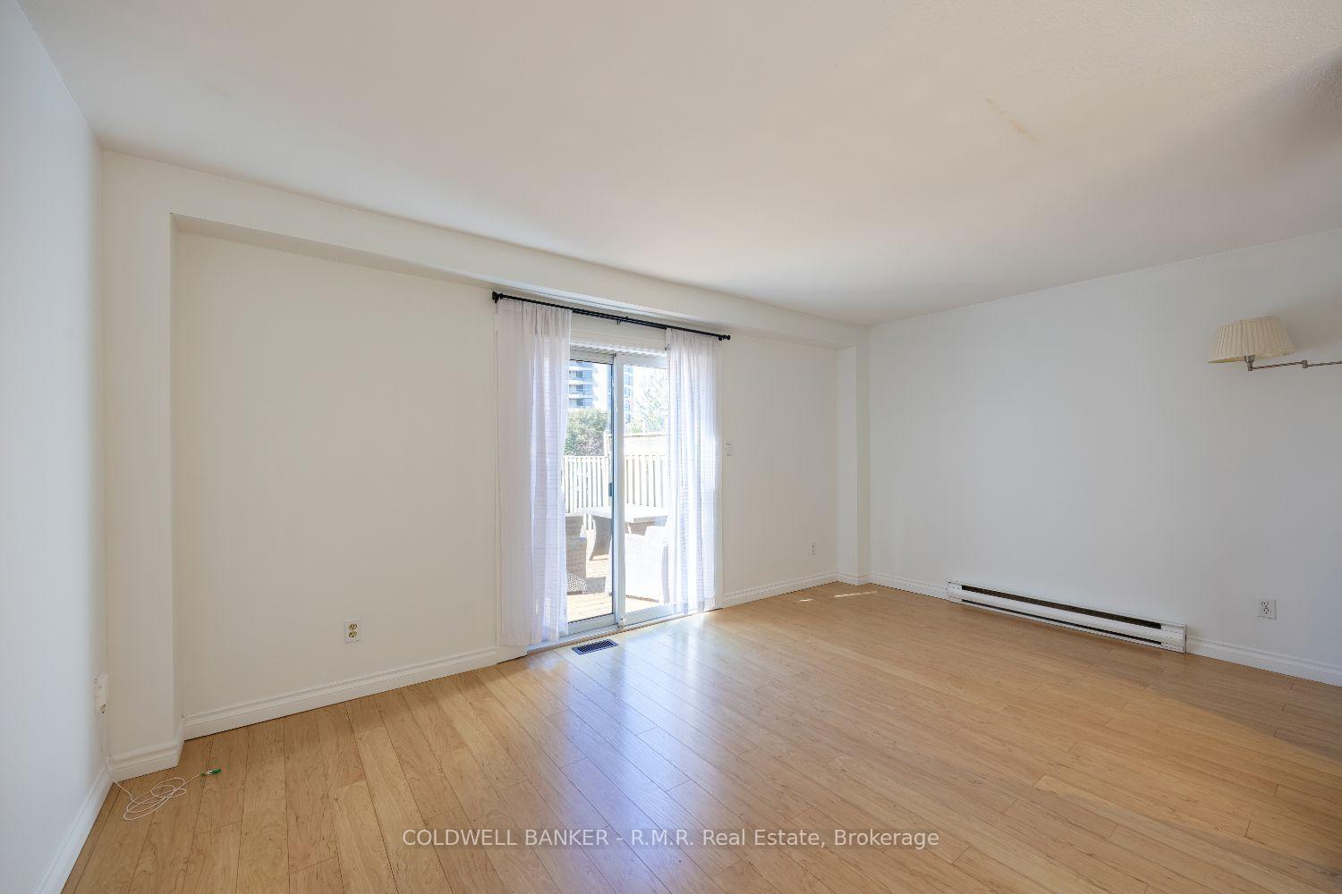 Photo 8 of 385 Trailridge Crescent, Oshawa, Pinecrest — HOMEH