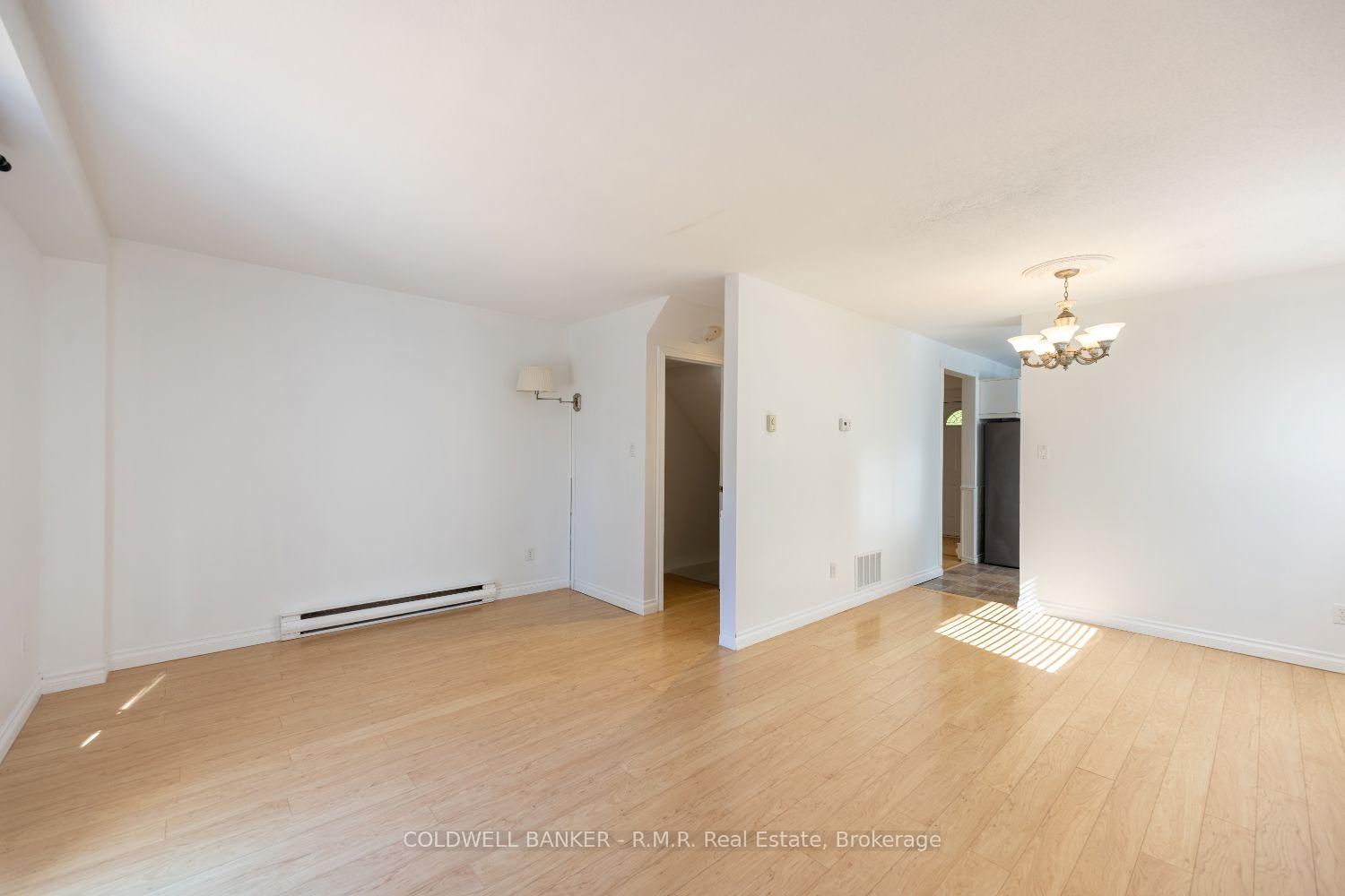 Photo 9 of 385 Trailridge Crescent, Oshawa, Pinecrest — HOMEH