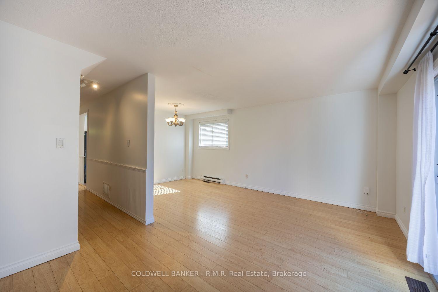 Photo 11 of 385 Trailridge Crescent, Oshawa, Pinecrest — HOMEH