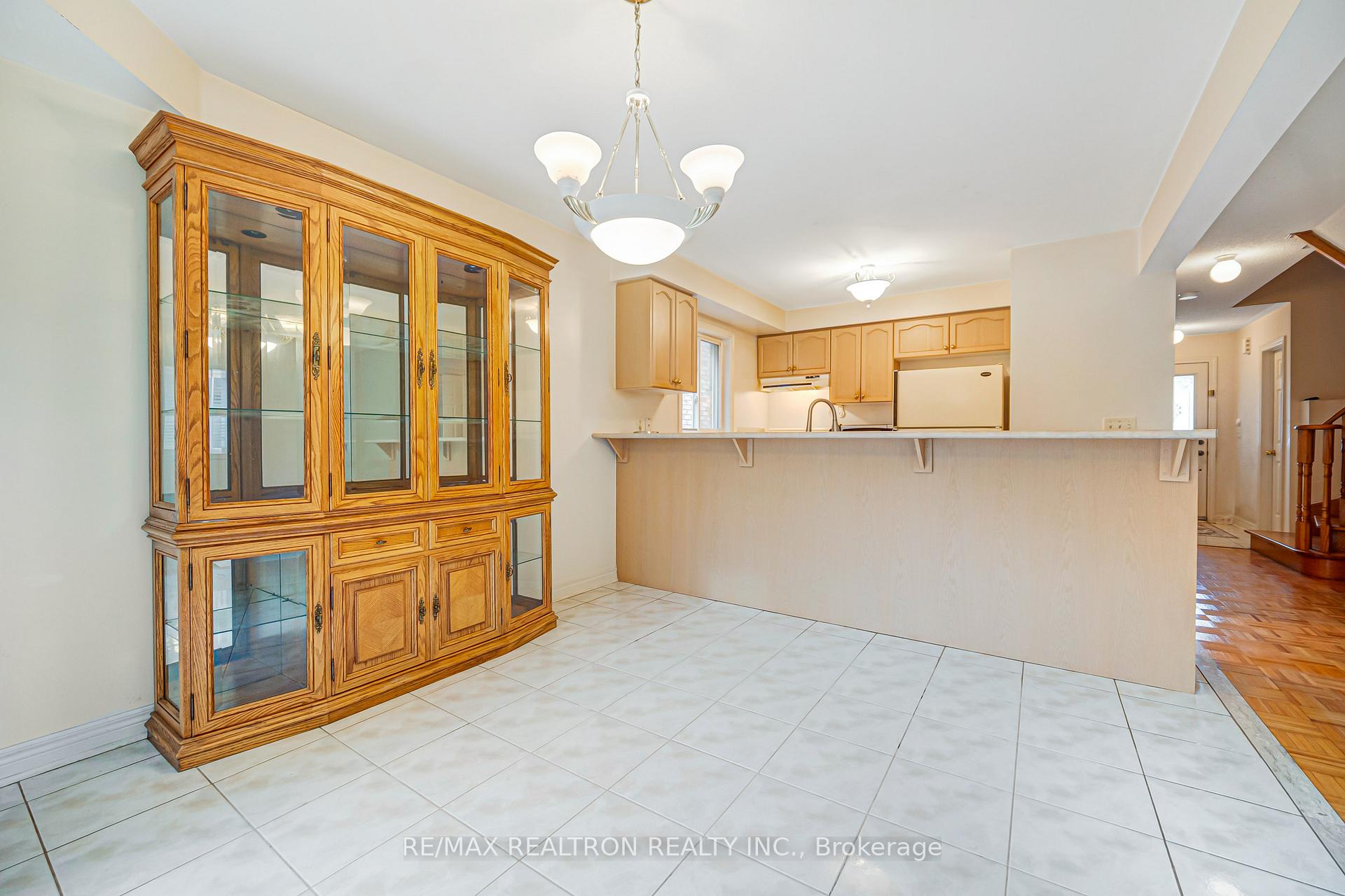 Photo 14 of 195 Kale Crescent, Vaughan, Maple — HOMEH