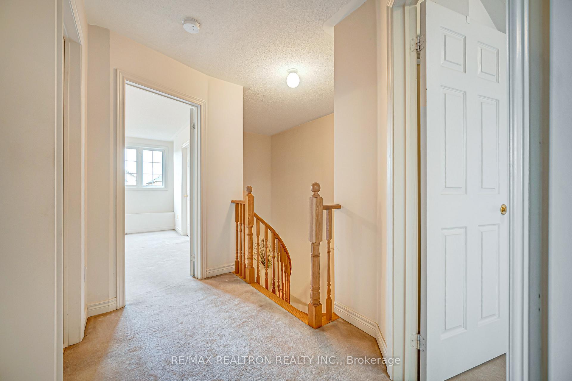 Photo 21 of 195 Kale Crescent, Vaughan, Maple — HOMEH