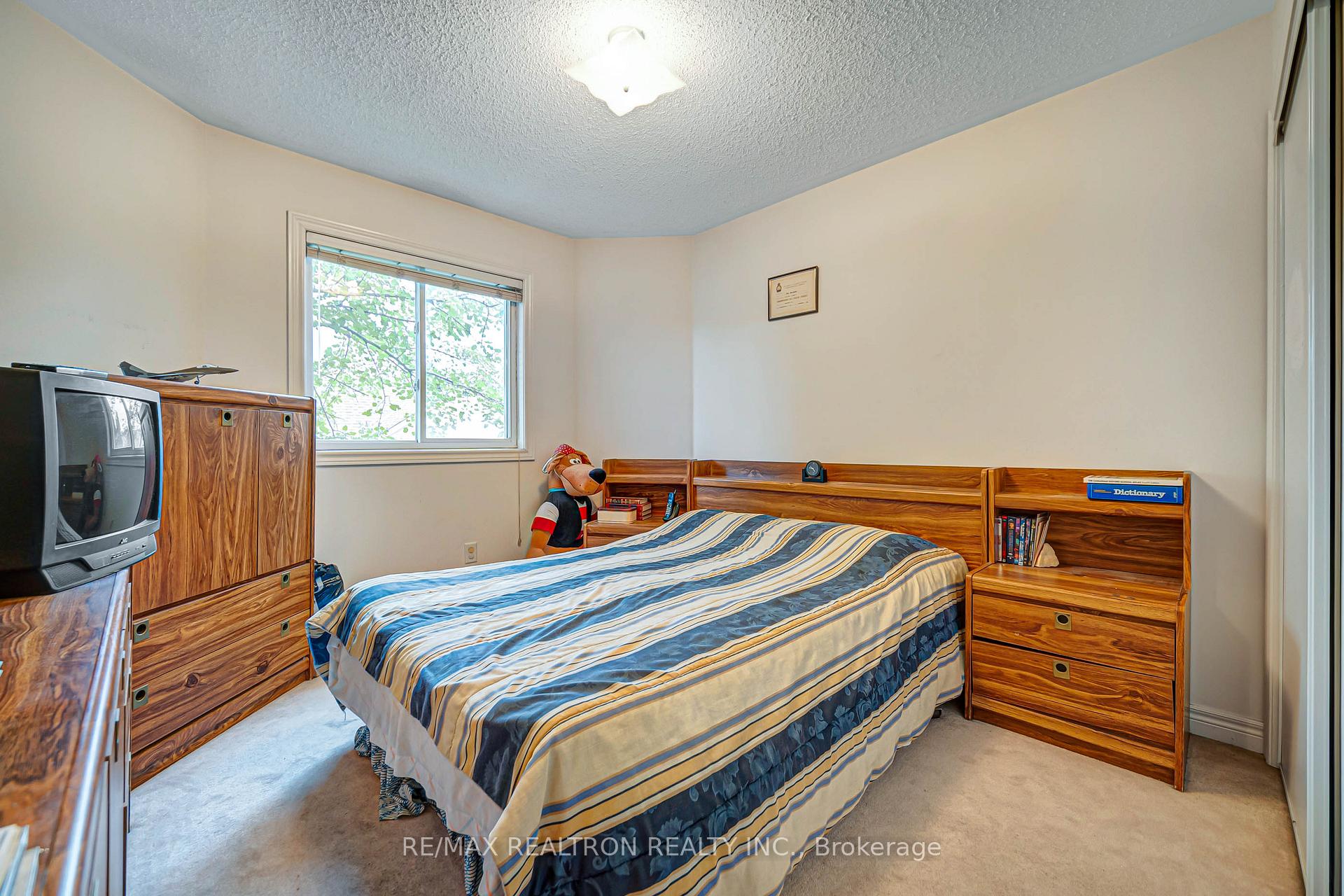 Photo 22 of 195 Kale Crescent, Vaughan, Maple — HOMEH
