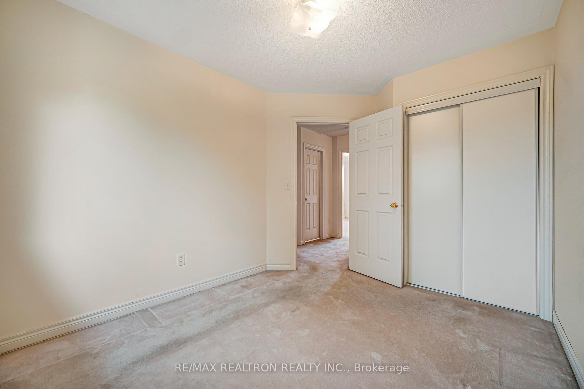 Photo 25 of 195 Kale Crescent, Vaughan, Maple — HOMEH