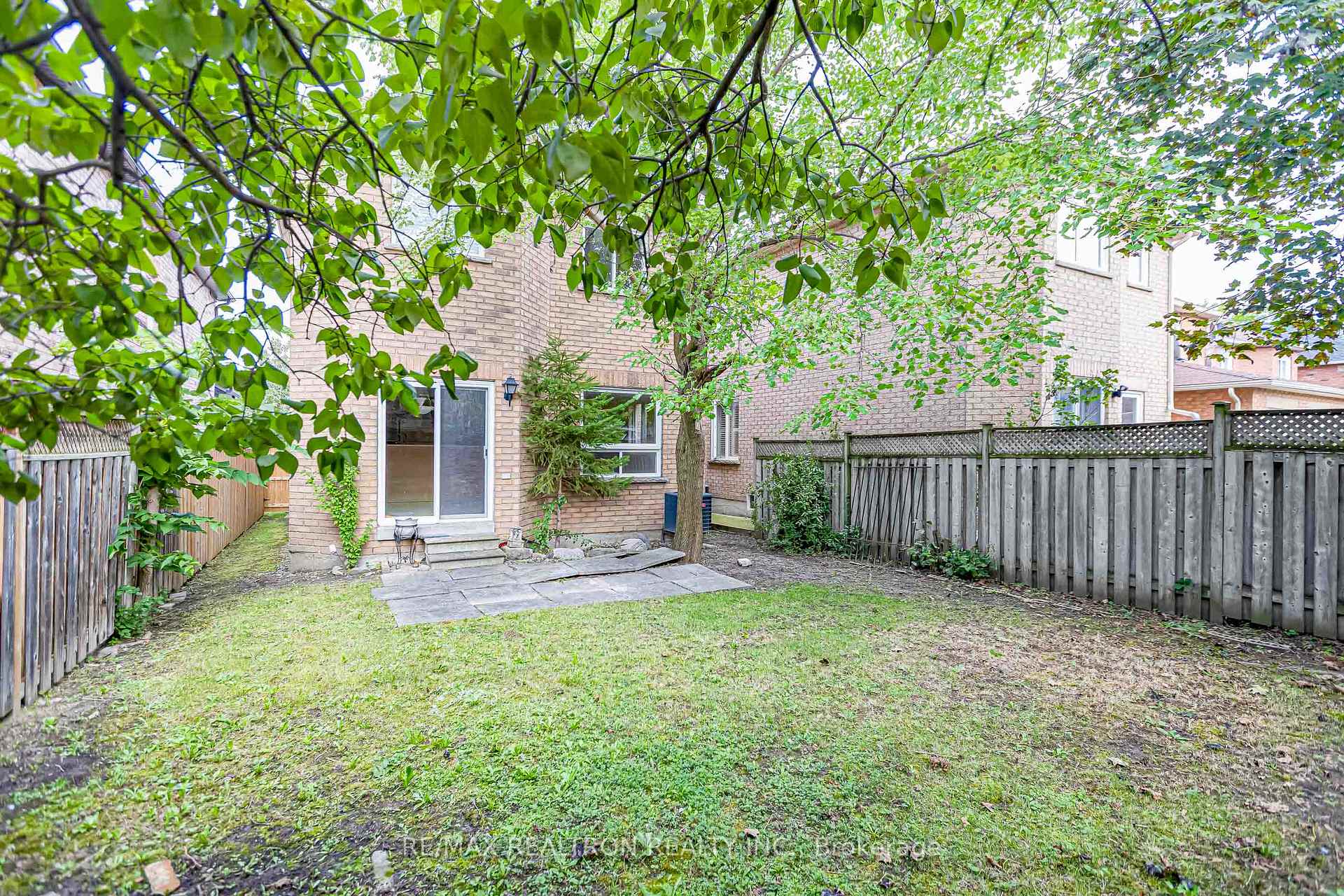 Photo 38 of 195 Kale Crescent, Vaughan, Maple — HOMEH