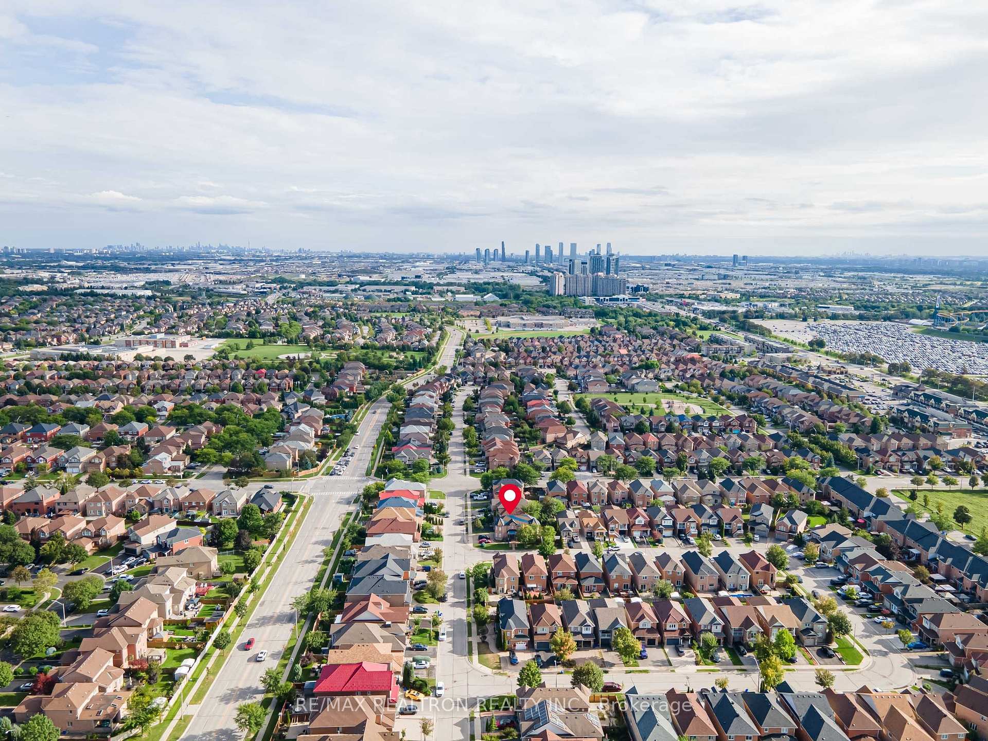 Photo 41 of 195 Kale Crescent, Vaughan, Maple — HOMEH
