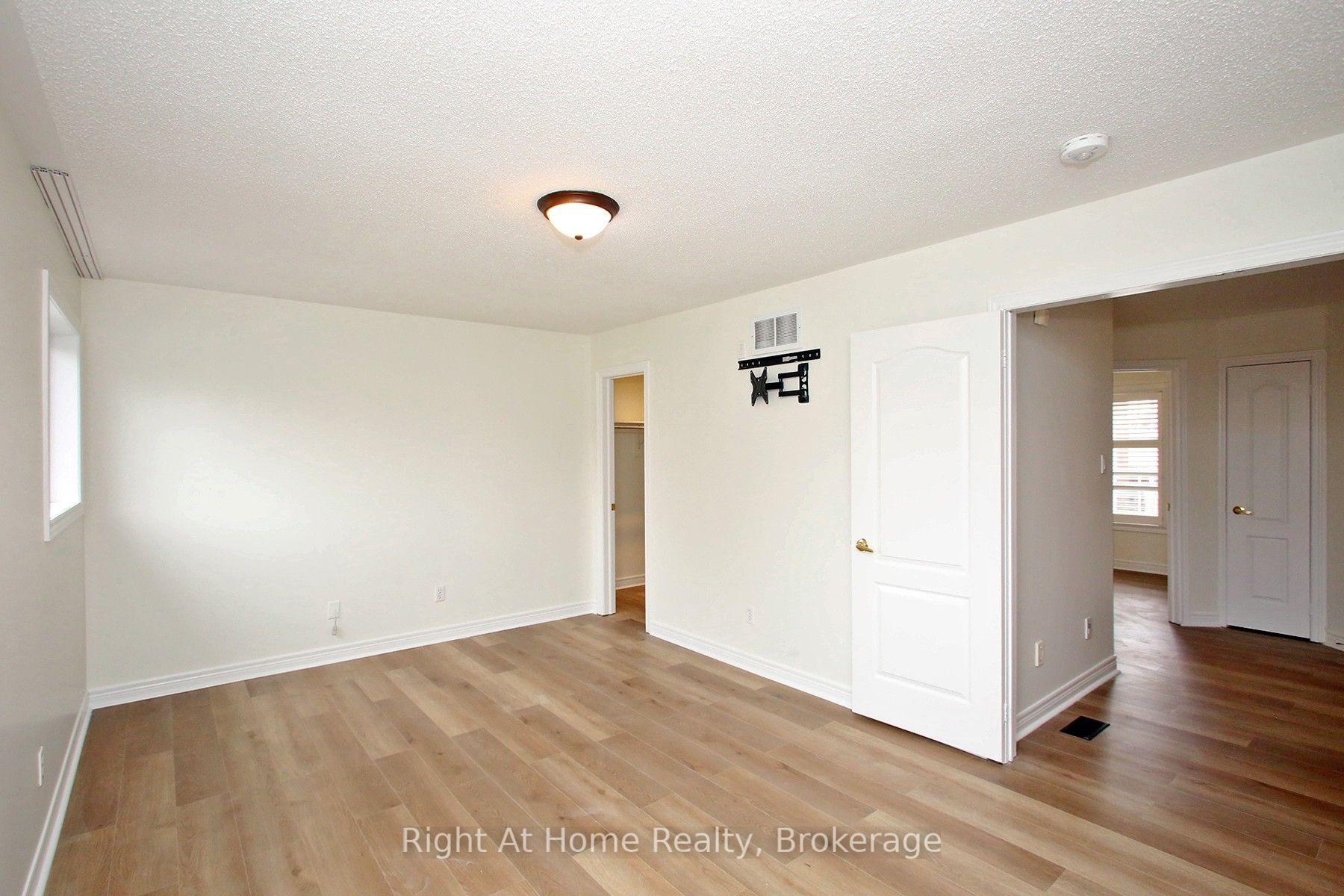 Photo 28 of Unit Upper, 181 Fairlane Crescent, Vaughan, Vellore Village — HOMEH
