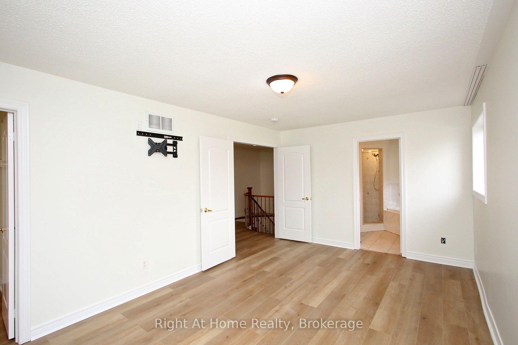 Photo 29 of Unit Upper, 181 Fairlane Crescent, Vaughan, Vellore Village — HOMEH
